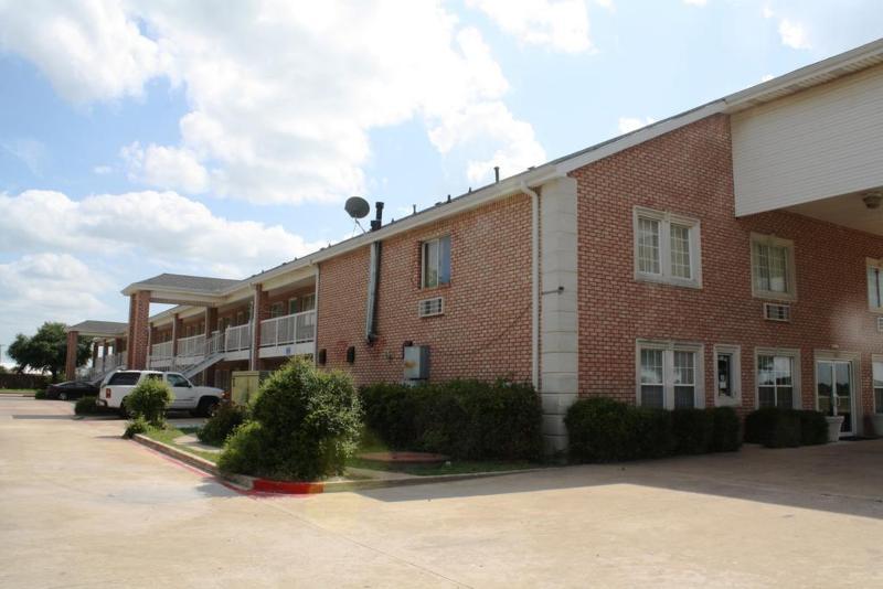 Quality Inn & Suites フォートワース エクステリア 写真